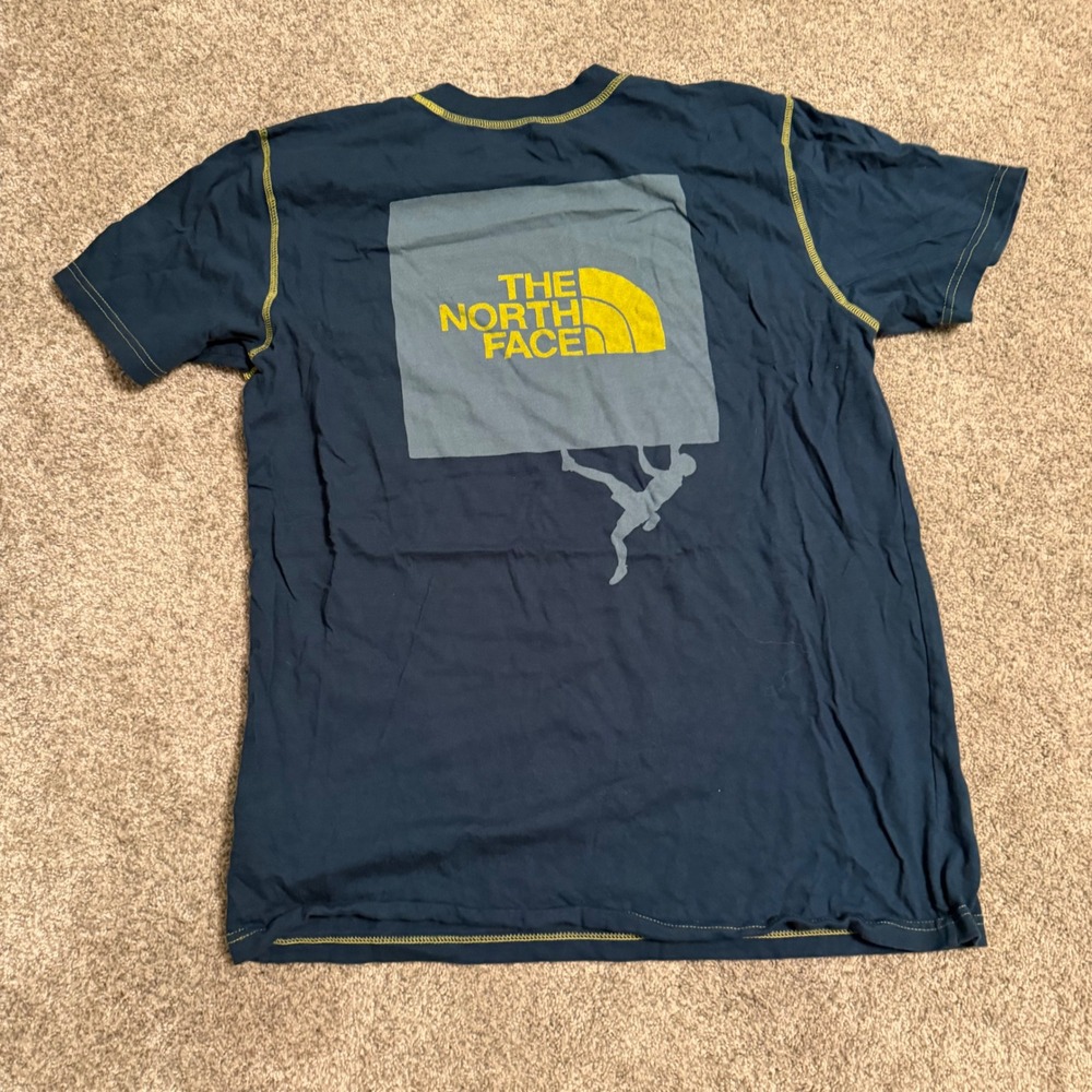 The North Face Mens Navy Rock Climbing Graphic T-Shirt Medium Contrast Stitch